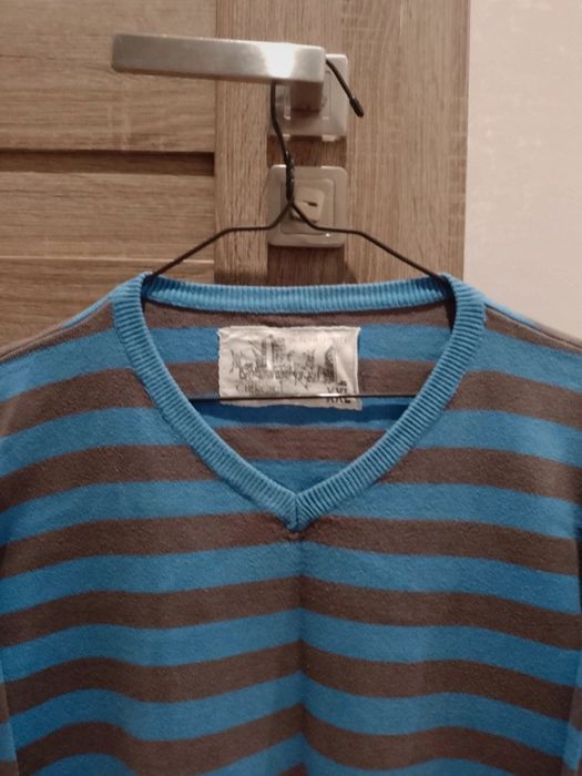 Sweter męski w serek