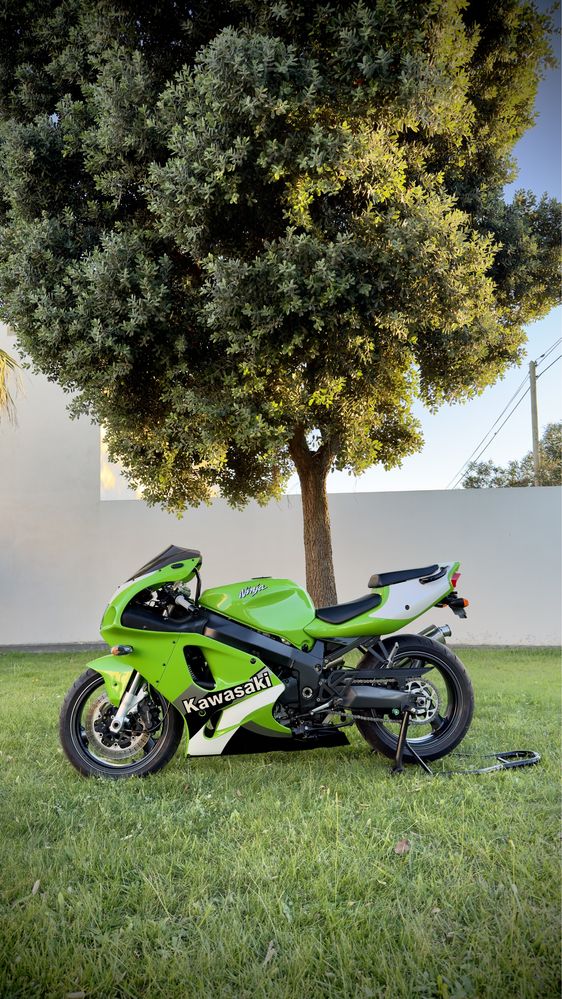 Kawasaki ninja zx7 r