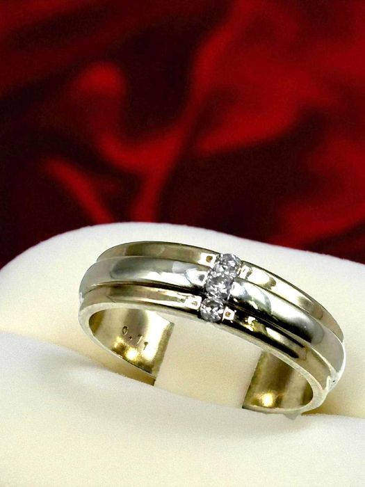 Obrączka złota z cyrkoniami p.375/4,22