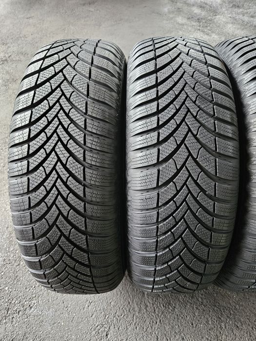 Kpl Opon Zimowe Semperit Speed-Grip 5 215.70.16 100T Rok 2024