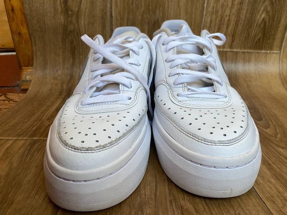 Продам кросівки Nike