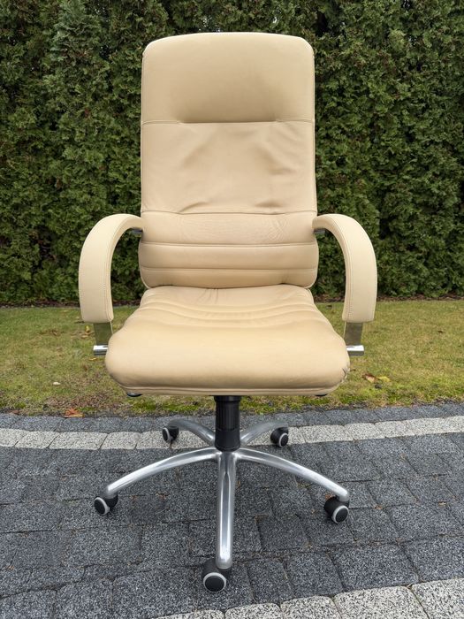 Fotel biurowy skórzany