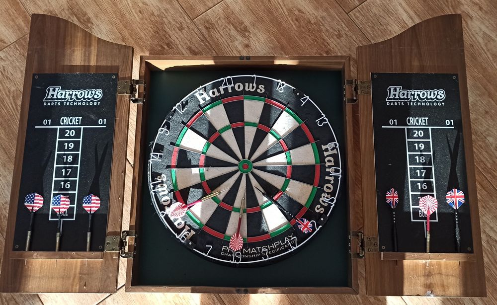 Дартс з кабінетом для мішені PROS CHOICE COMBO SET JE14D