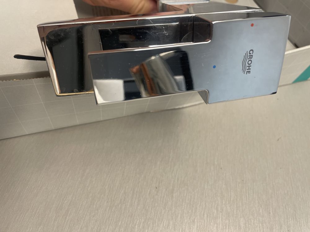 Bateria umywalkowa  GROHE SAIL CUBE