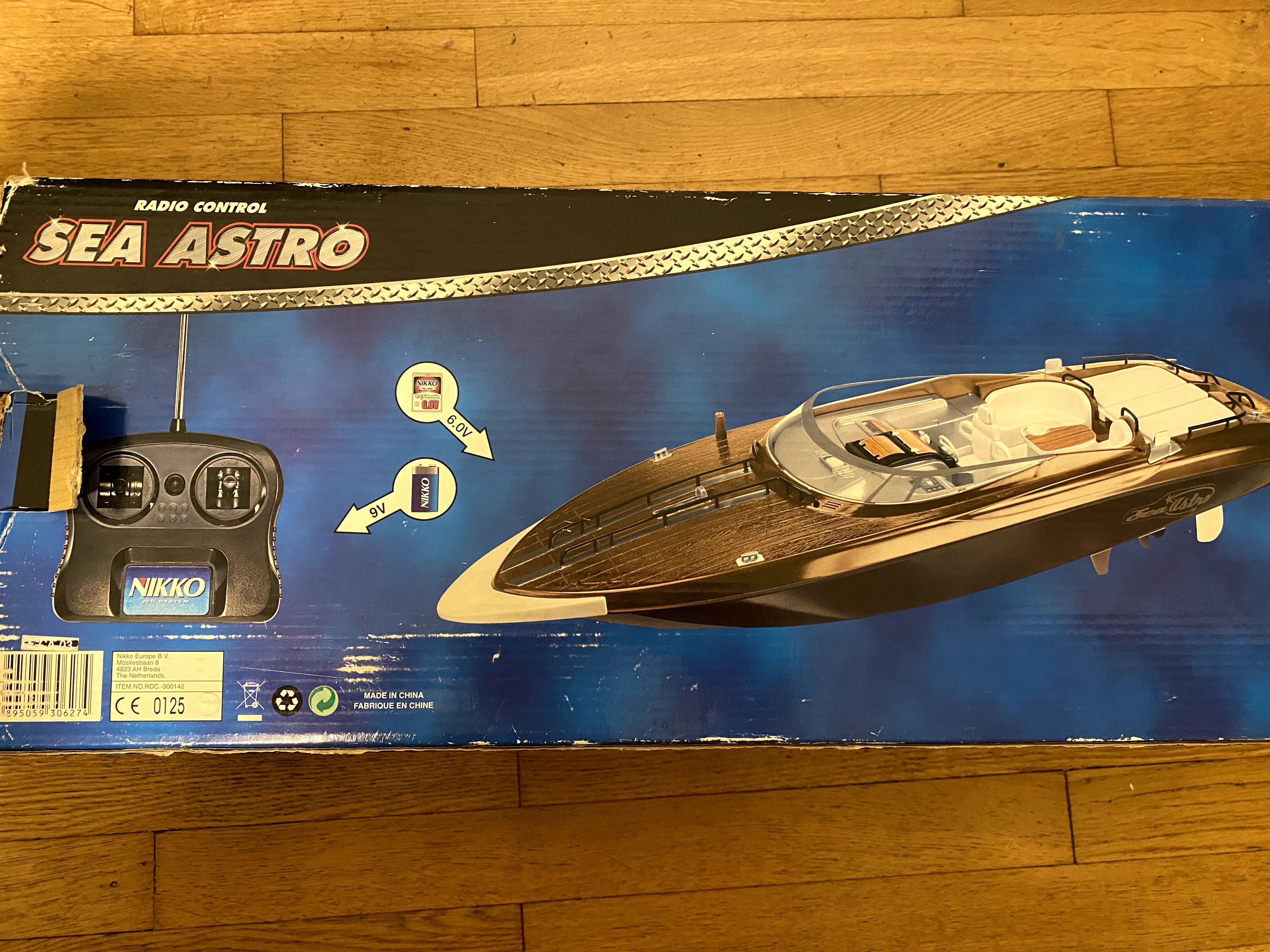 Nikko Sea Astro Motorówka R/C