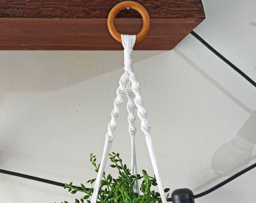 Suporte para vaso em Macramé