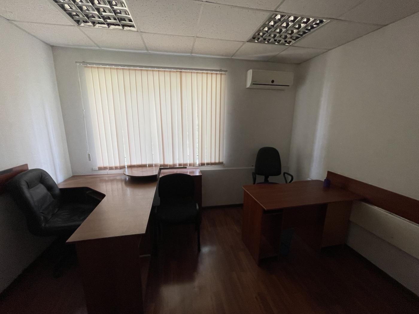 Офісне приміщення 12,8 кв. м. на 5-му поверсі на пр. Соборному, 180а