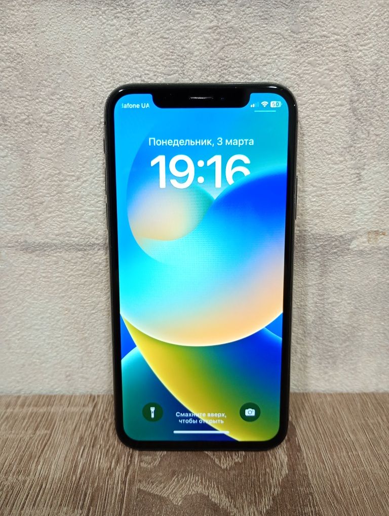 iPhone X 64gb отличное состояние