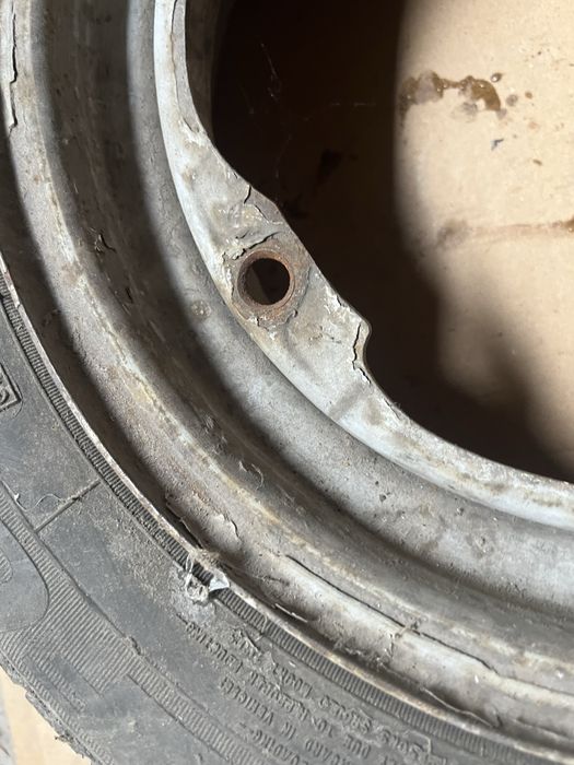 Резина Таврия 155/70 R13 (в сборе диск, камера, покрышка)