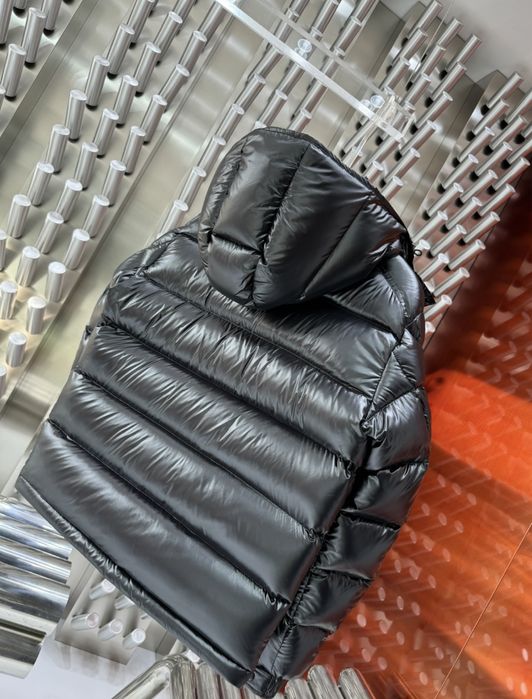Kurtka męska Moncler Maya czarna puchowa z kapturem gęsi puch M