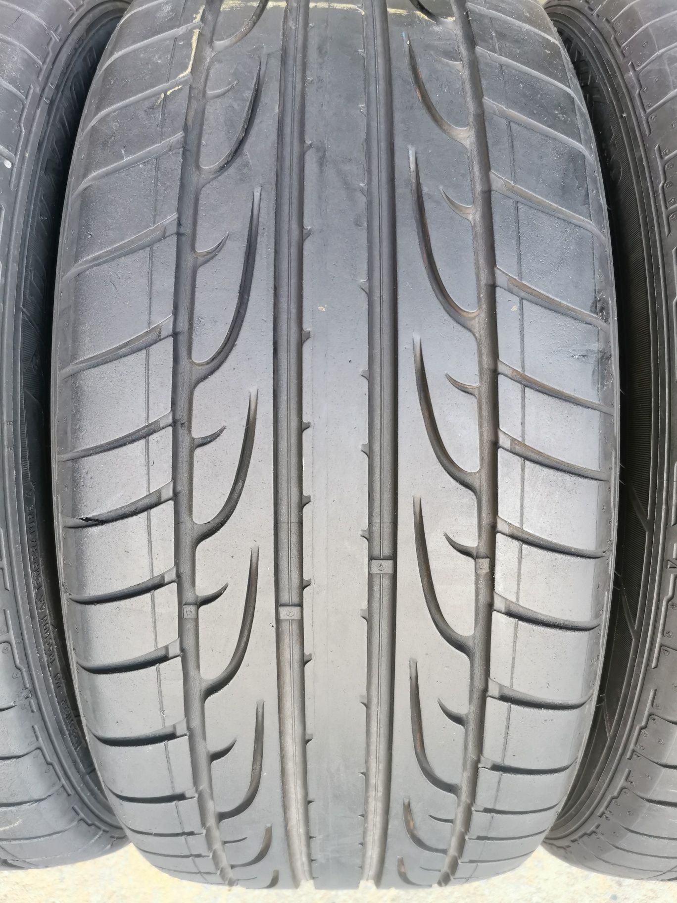 Komplet opon 235/45R20 100W 255/40R20 101W  DUNLOP SP Sport MAXX #