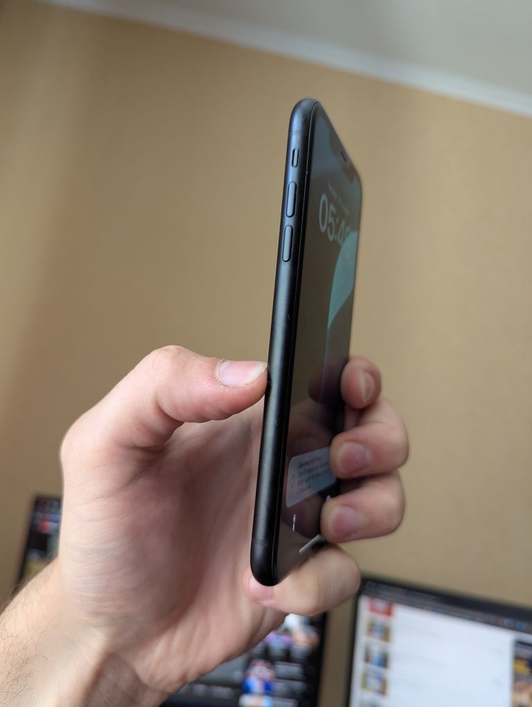 Iphone XR 128gb 100% АКБ Хороший стан