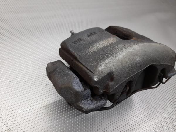 Pinça travão / maxila de travão frente direita AUDI A3 (8P1)