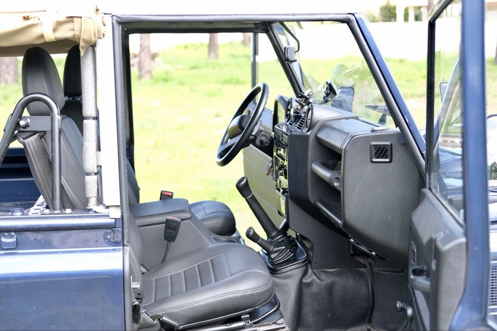 Land Rover Defender 90 SW 2.4 CRD S