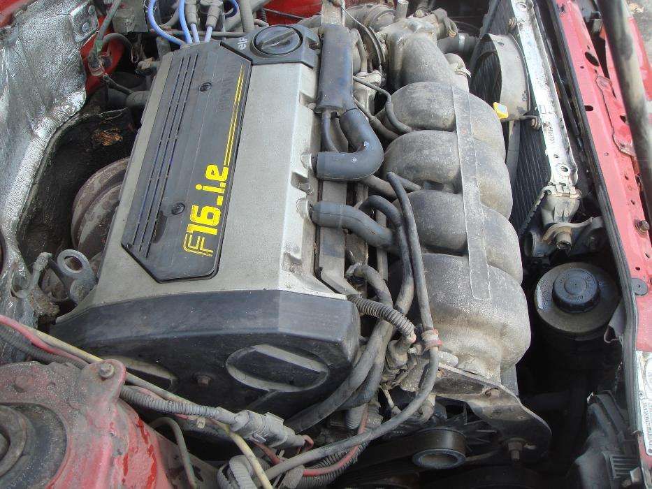 Запчасти  двигателя  Renault -19.