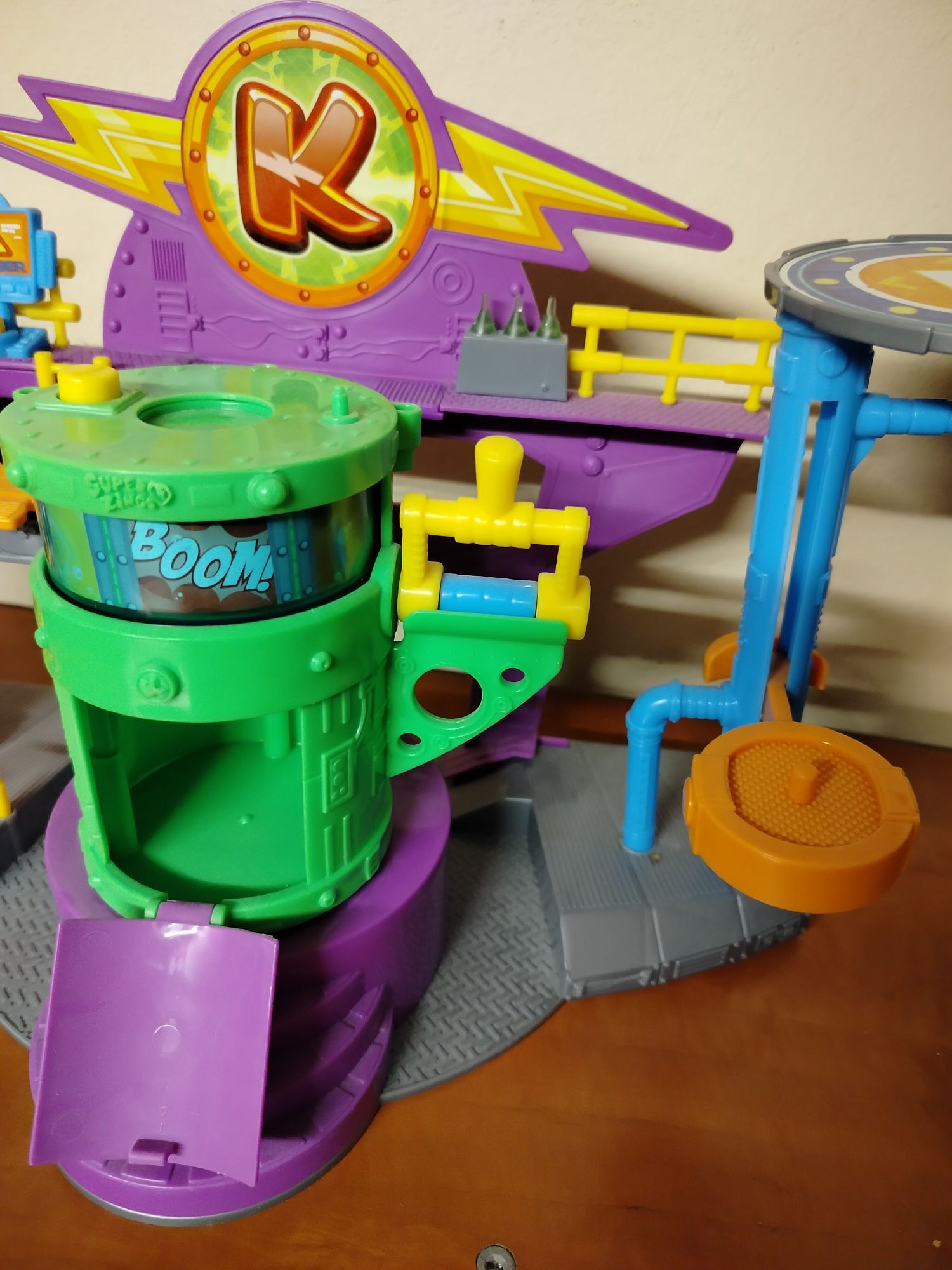 Laboratorium Kazoom Super Zings