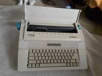 Máquina de escrever eléctrica OLYMPIA Carrera II