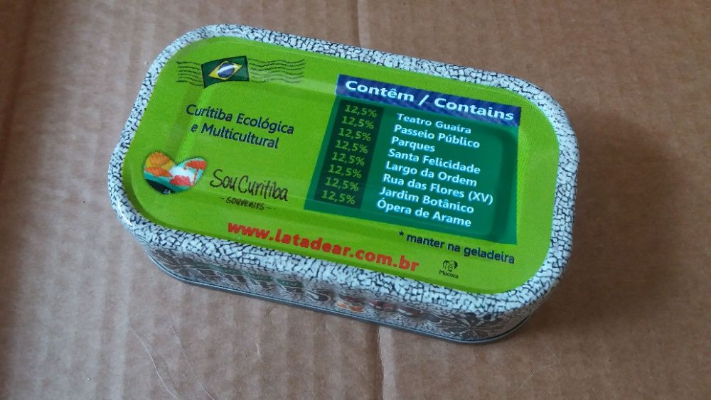 Caixa de sardinhas Curitiba - Brasil