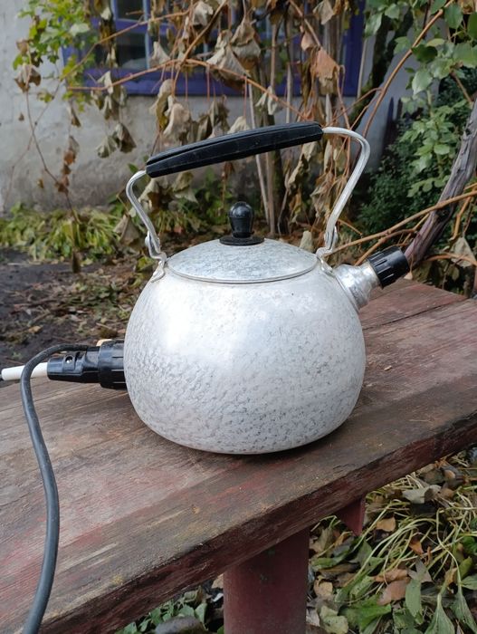 Чайник електричний