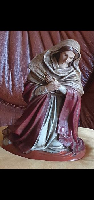 Esculturas da Nossa Senhora Grávida e de S. José.