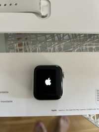 Apple Watch series 5, 40 mm, stan jak nowy