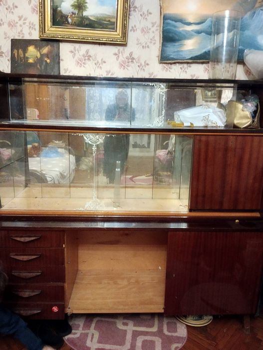 Натуральное дерево, безплатно шкаф