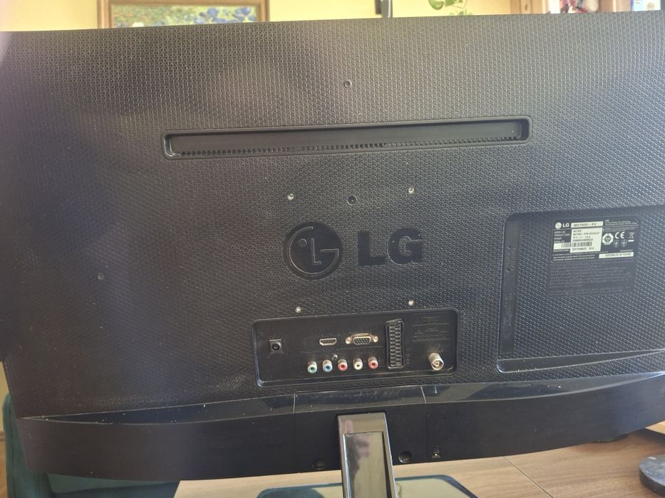 Monitor / TV 2w1 LG M2732d 27cali