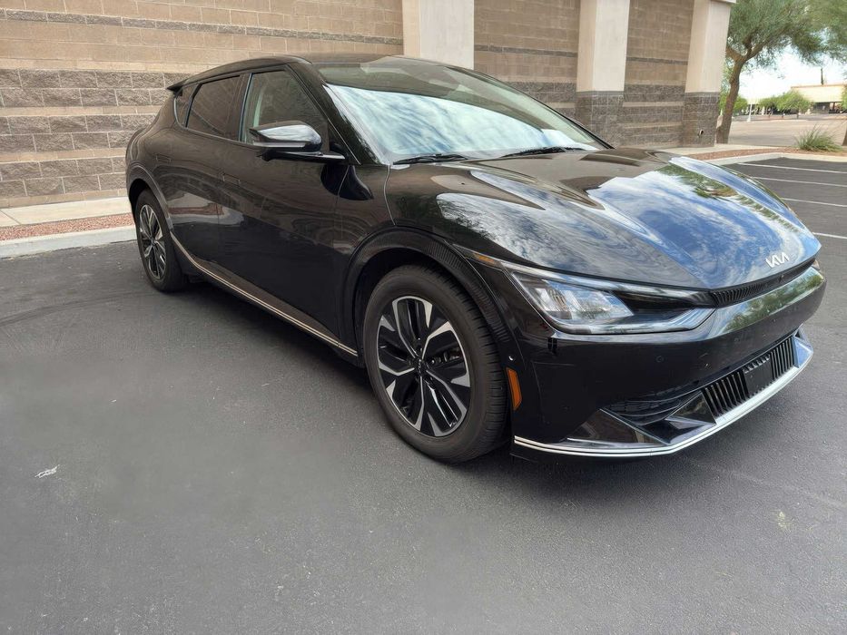 Kia EV6 Wind      2022