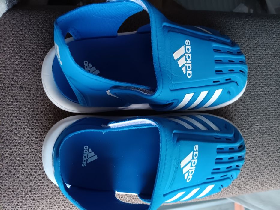 Sandalias adidas criança azuis