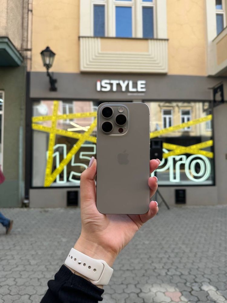 Б/у Apple iPhone 15 Pro Max Natural/Black/Blue256 gb