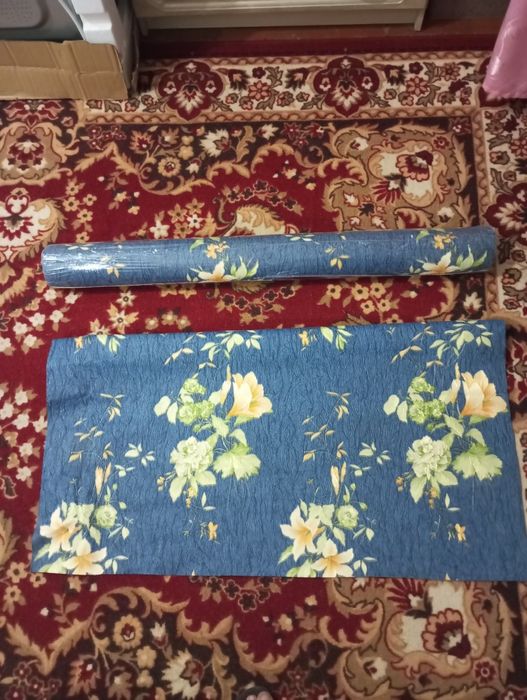 Продам шпалери гарної якості .