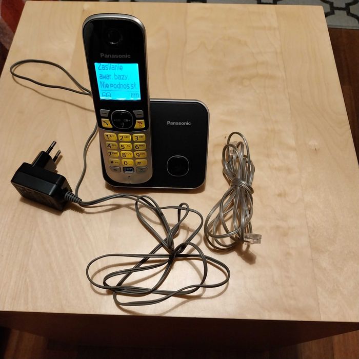Telefon Panasonic model KX TG 6811 PD