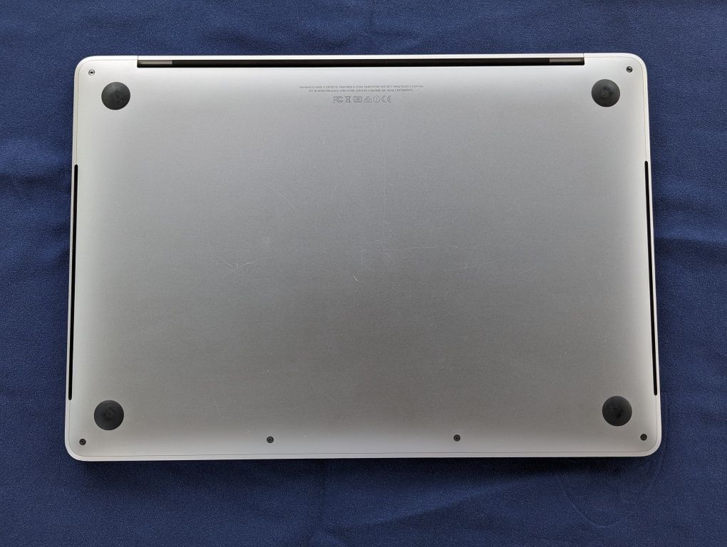 MacBook Pro 2016 13-inch,Four Thunderbolt 3 Ports