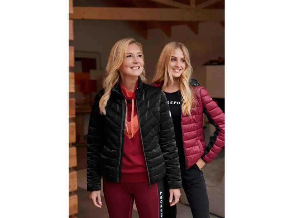 Жіноча водостійка куртка Німеччина XS 34р