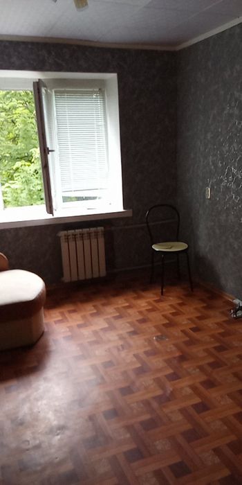 Продам кімнату гостинного типу Палац спорту,Армійська