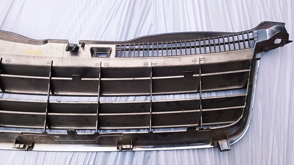 VW Passat B5 FL Grill Przedniej Maski