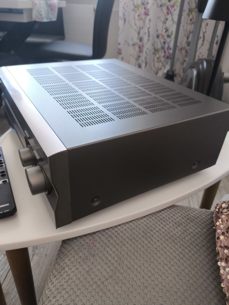 Wzmacniacz Yamaha AX 596