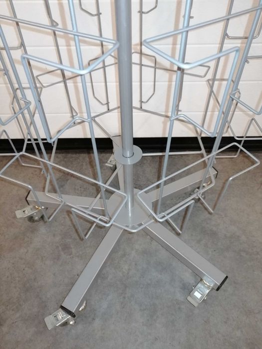 Stojak sklepowy obrotowy