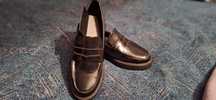Mocassins pretos novos 36 sapatos pala