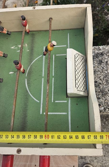 Mesa de matraquilhos antiga de criança