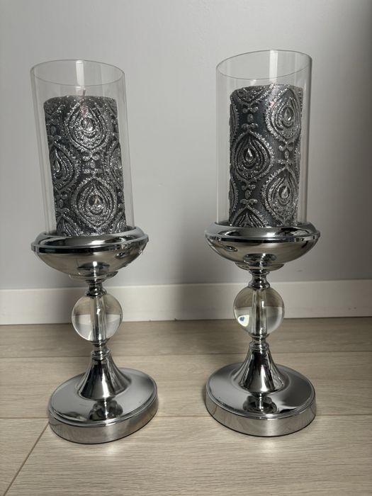 Świeczniki glamour z eleganckimi świeczkami Home & You