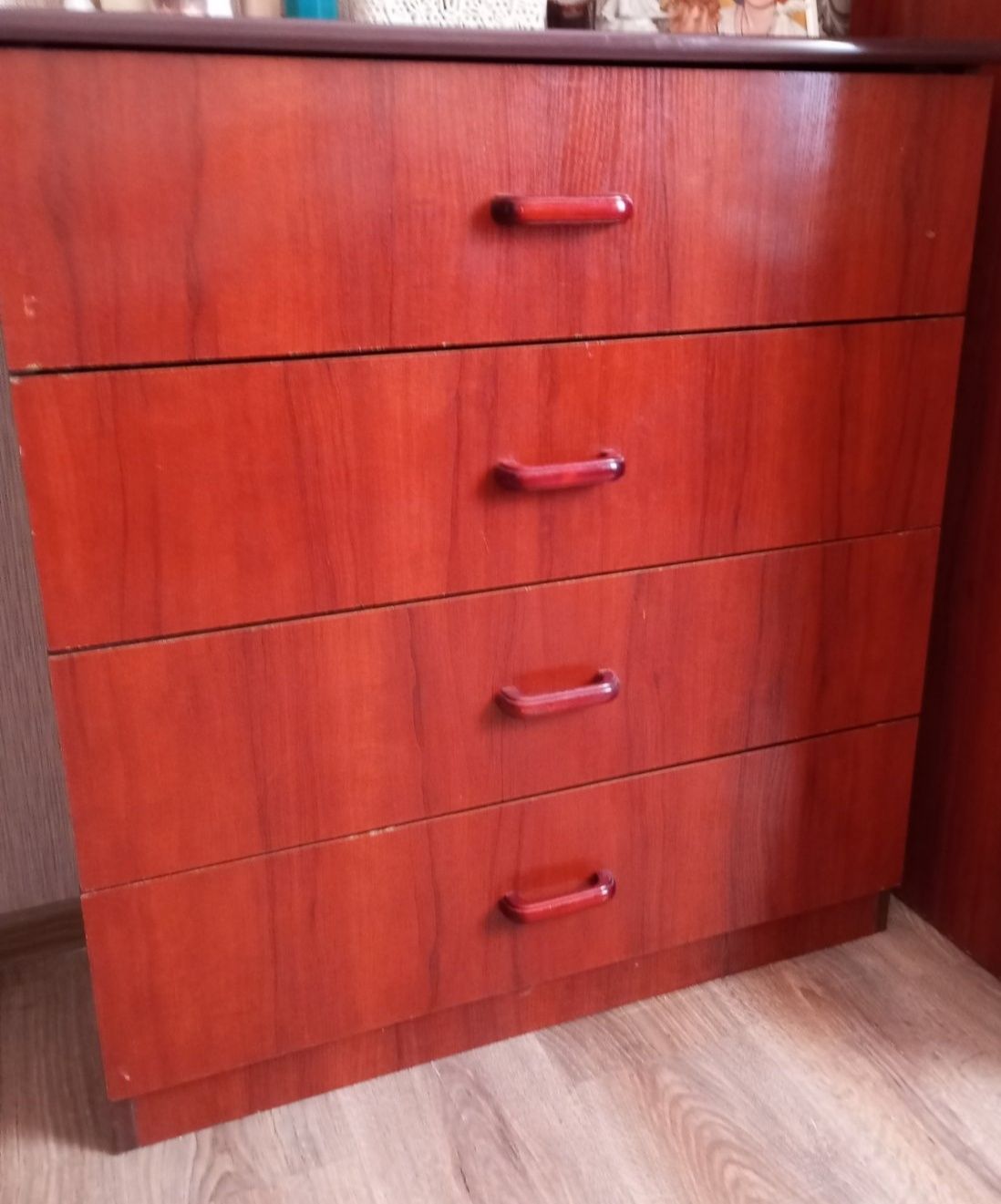 Продам меблі для спальні.