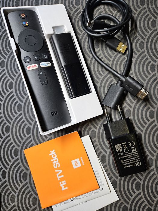 Mi TV Stick (Android TV + Chromecast + Bluetooth Voice Remote)