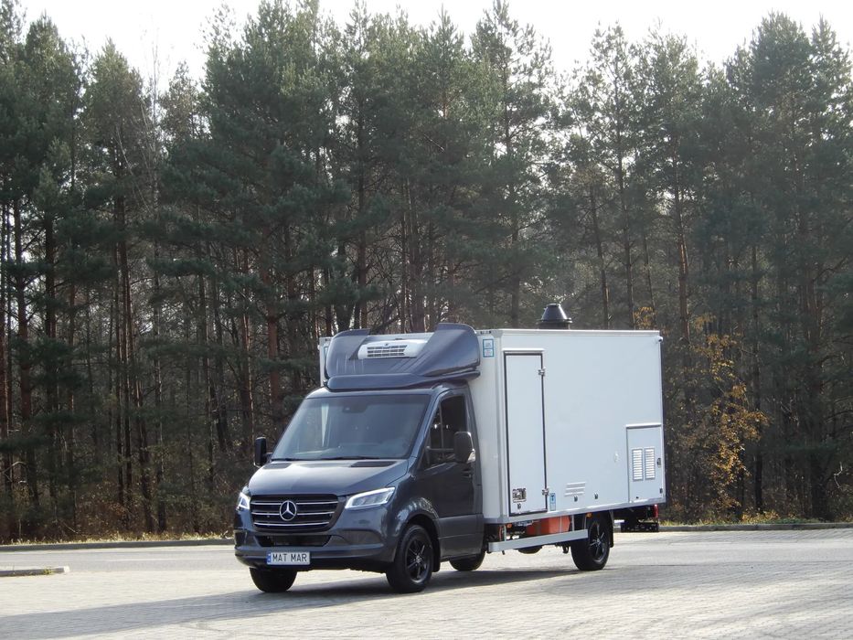 Mercedes-Benz Sprinter 319 CDI V6 3.0 CDI 190 KM Automat 7G-Tronic Auto-Sklep Food Truck Bar Smażalnia Izoterma Chłodnia Mrożnia Agregat Thermo King Zasilany Na Postoju V230 STAN NOWY JEDYNY TAKI POLECAM  100 % Bezwypadkowy ! Lakier Oryginał ! Salon PL !