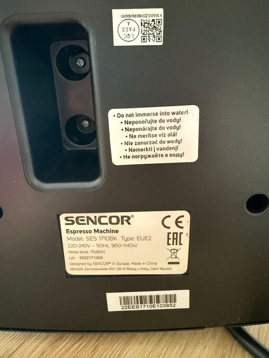 Ekspres ciśnieniowy Sencor SES 1710BK – 15 bar