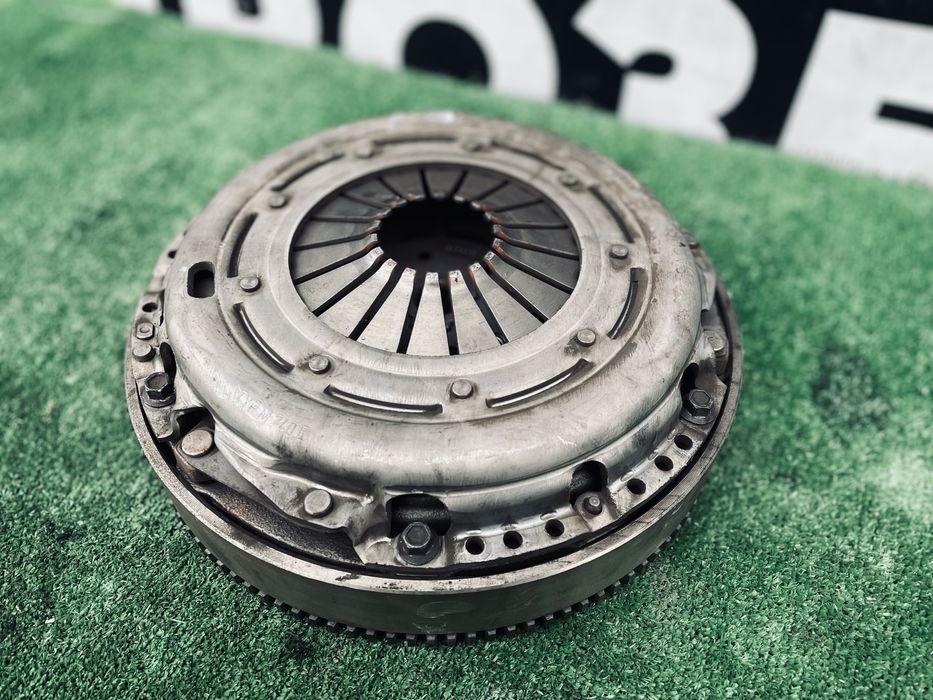 Щеплення 1.6 дизель Focus 3 Маховик Volvo V50 Сцепление Демпфер