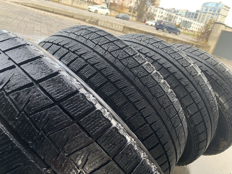 Колеса зимові bridgestone 195/65R15