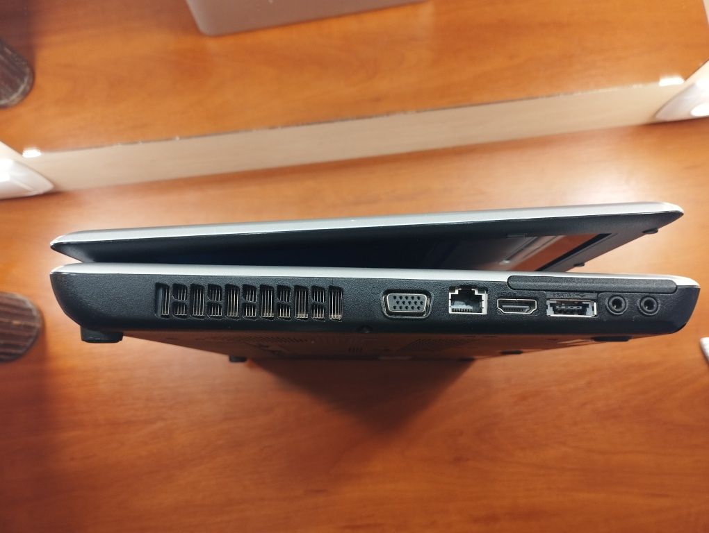 Ноутбук Toshiba satellite l500d-13h