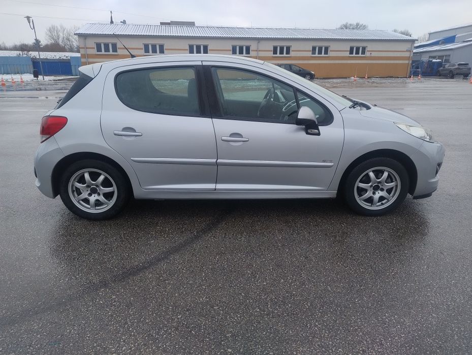 Peugeot 207 1.6 diesel 90 KM