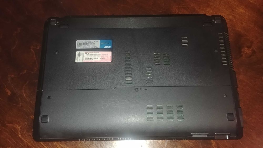 Ноутбук ASUS X54H Core-I3  Radeon HD 74
